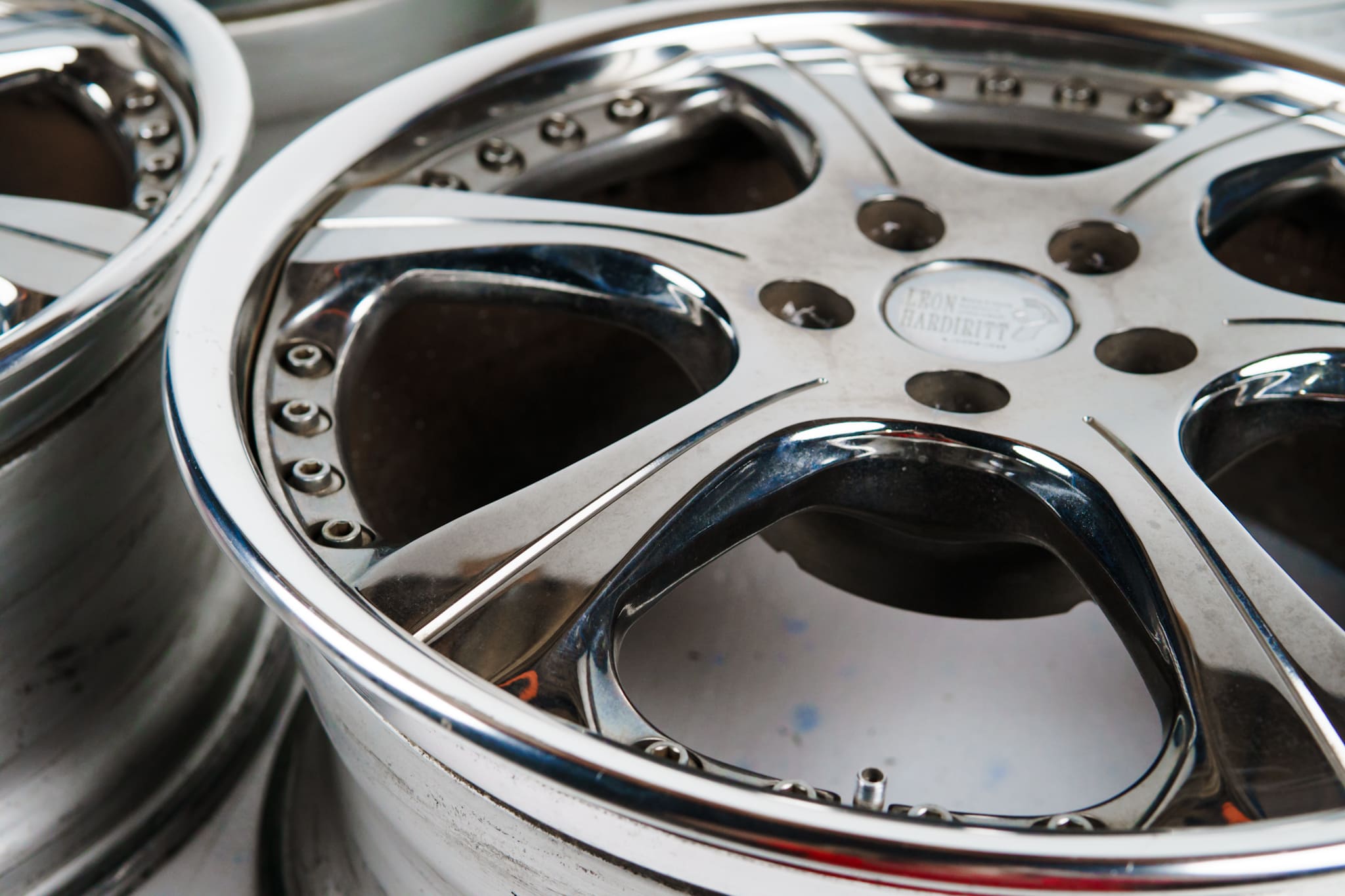 Super Star Leon Hardiritt Herzog 19′ 8.5J + 39 5×114.3 – JDM Emergency