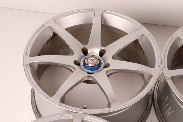 Rays Versus Campionato SS7 18′ 8.5J + 38 5×114.3 – JDM Emergency