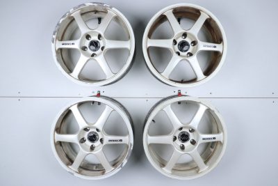 Advan Yokohama AVS Model 6 17' 8J + 30 5x114.3