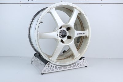 Advan Yokohama AVS Model 6 17' 8J + 30 5x114.3