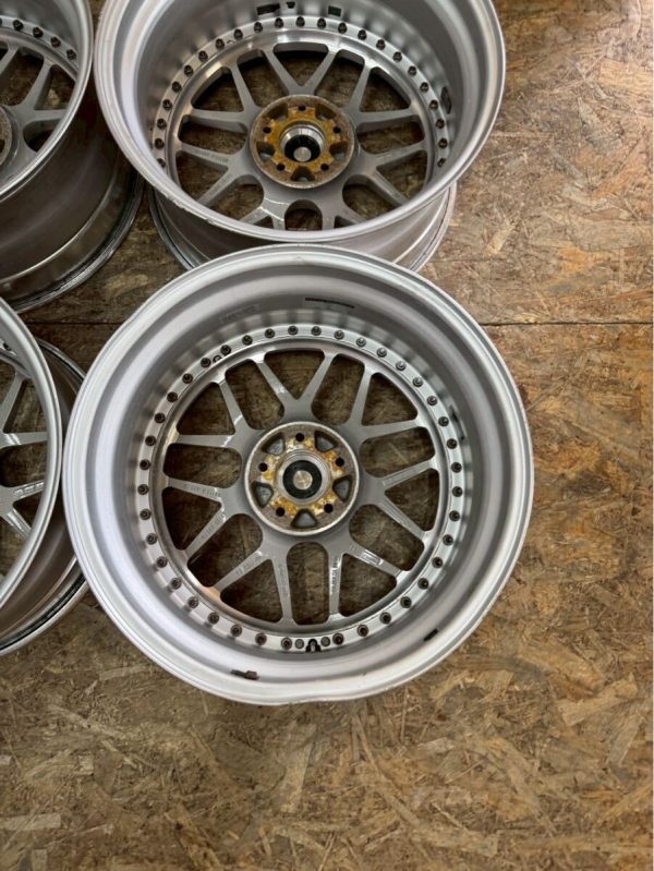 Super Star Leon Hardiritt Gemut 19′ 9.5J + 42 5×114.3 – JDM Emergency