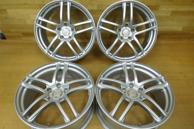 Advan Yokohama AVS Model T5 18' 8J + 30 5x114.3